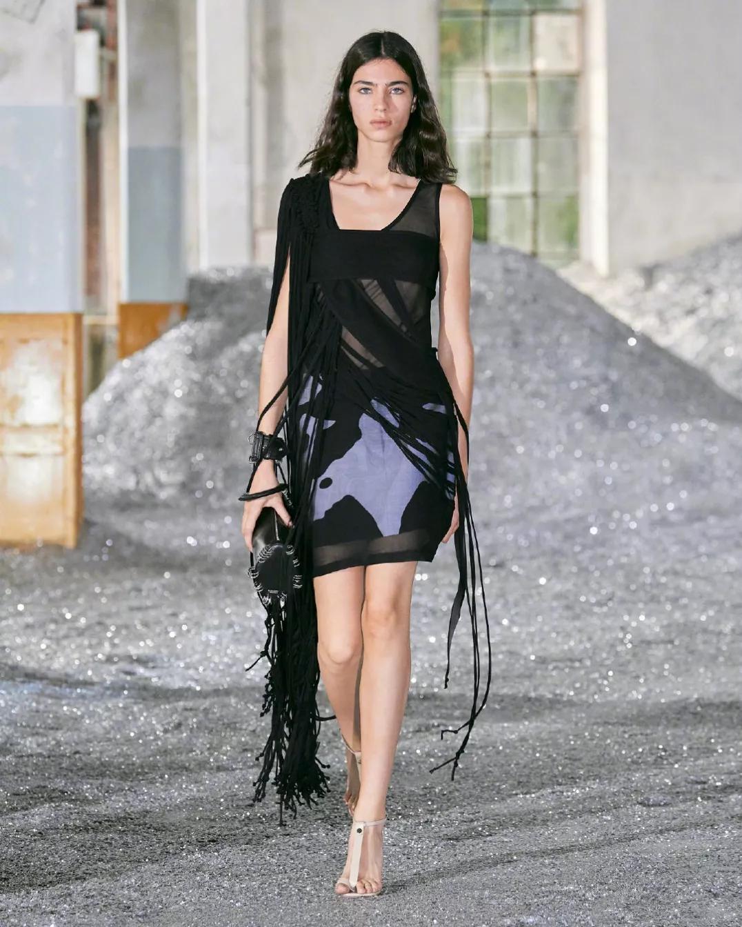 burberry2023女装,burberry2022春夏女装秀