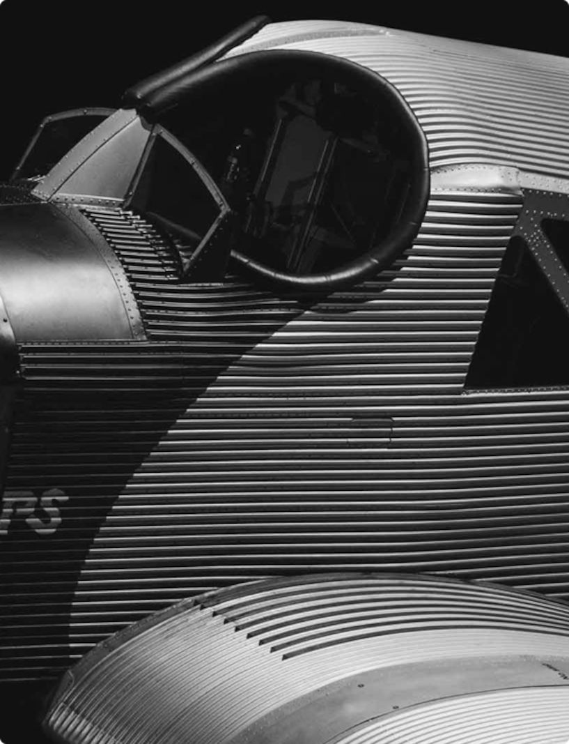 rimowa行李箱是什么材质做的,rimowa行李箱细节图