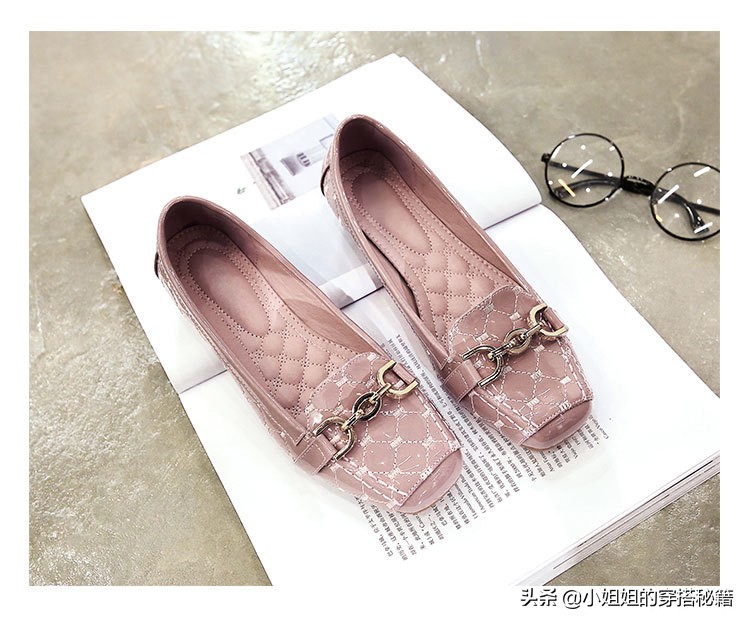 脚板又宽又细适合穿什么鞋,脚板大穿什么鞋好看显脚小