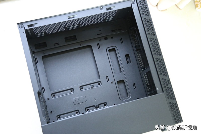 大牛拉小车的三轮摩托,大牛拉汽车视频