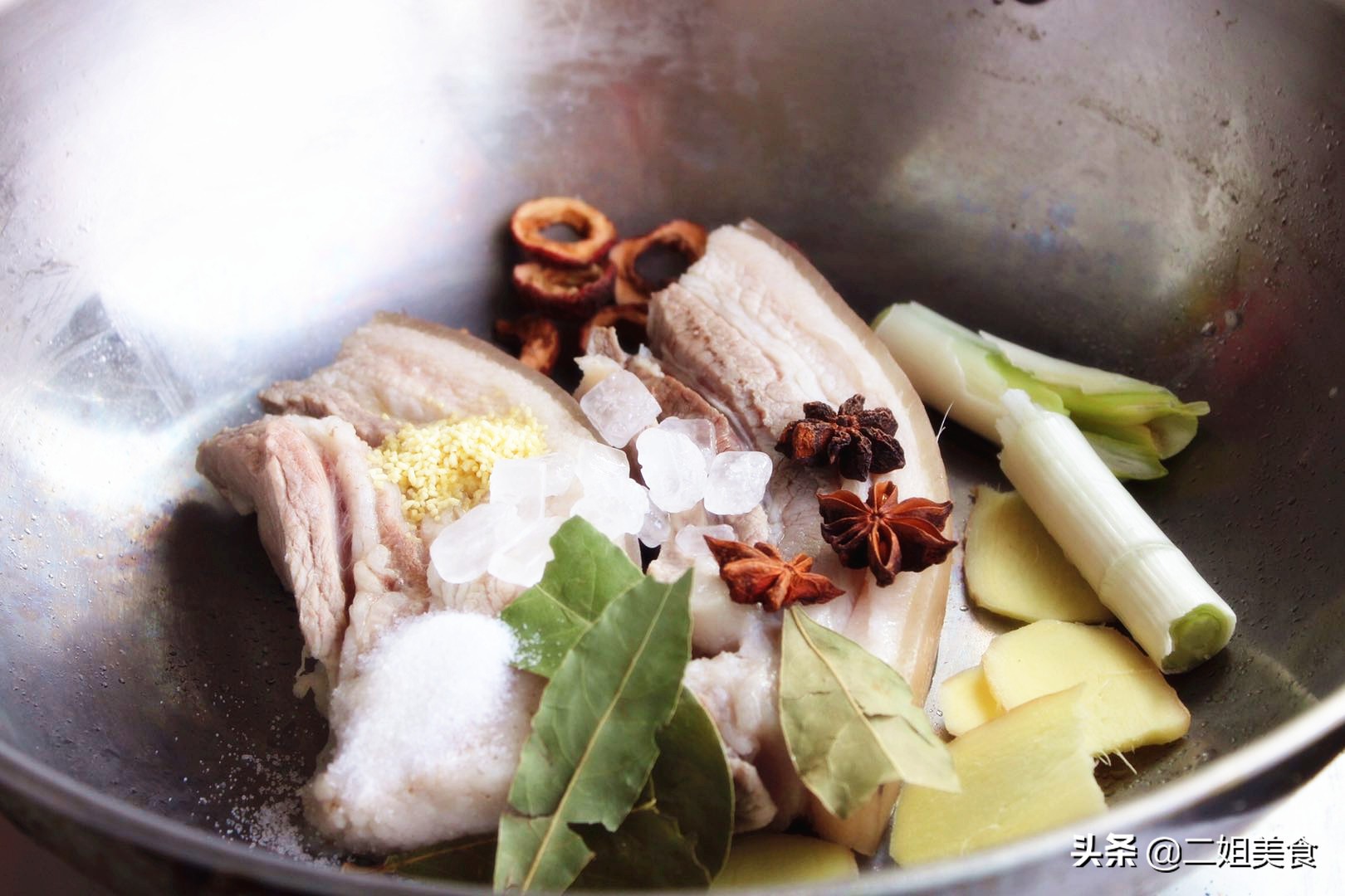 无论卤什么肉这五种香料一定要加,做卤肉只做一种好还是多种好