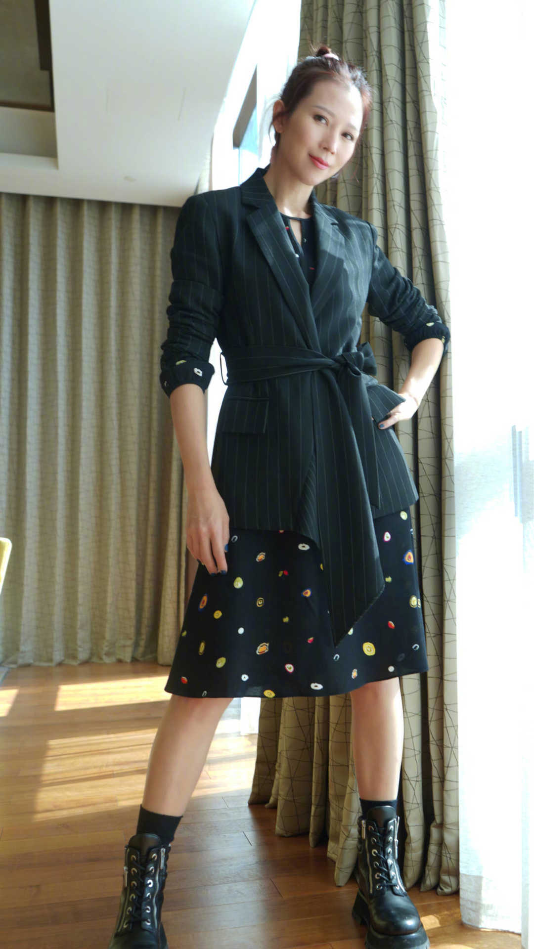 蔡少芬复出视频完整版,蔡少芬三胎产子后首穿露脐装