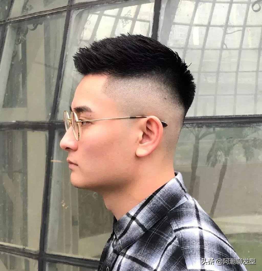 男士发型2020流行发型短发锡纸烫,男士m型短发发型2020流行发型