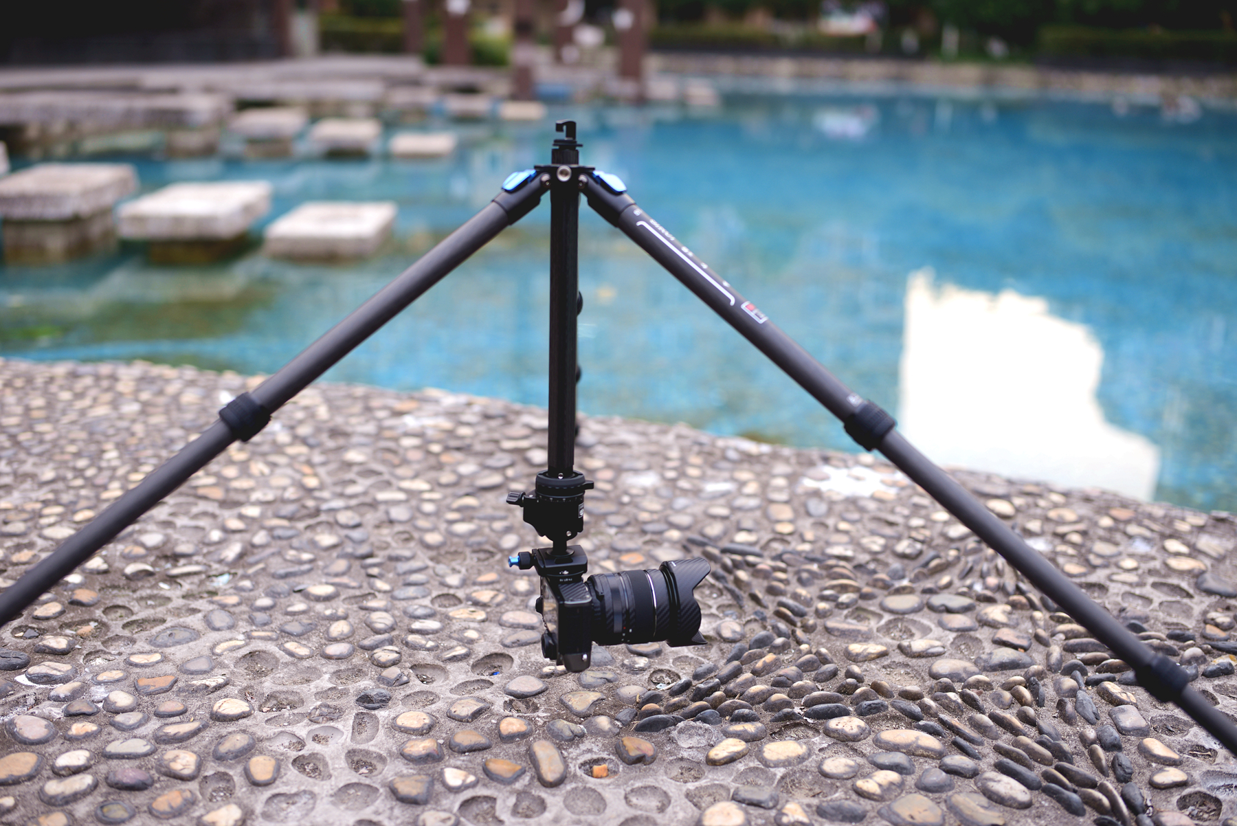 摄影好帮手,思锐便携碳纤维三脚架