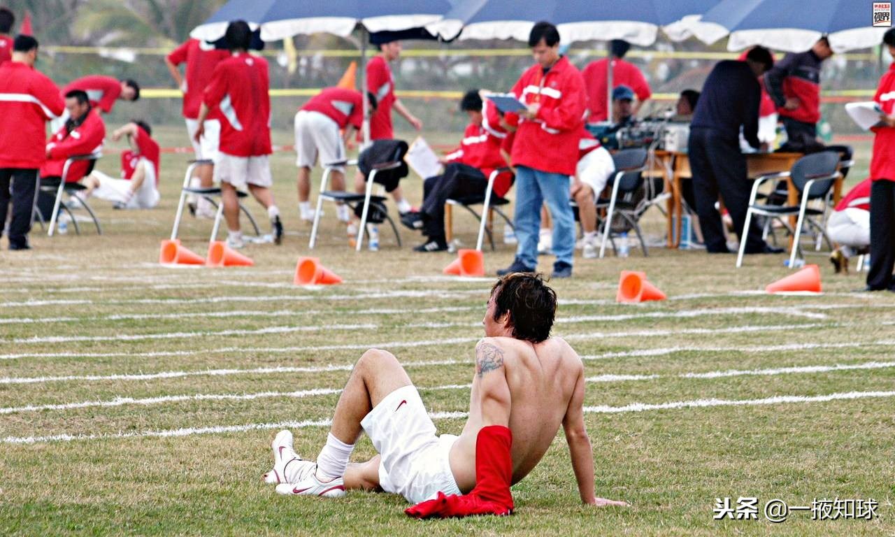 国足范志毅奔跑吧,奔跑吧踢足球连中两球