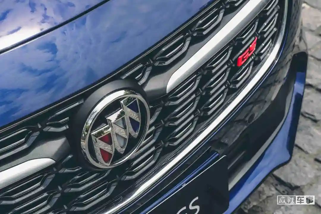 全新君威gs2.0t,君威gs新款试驾视频