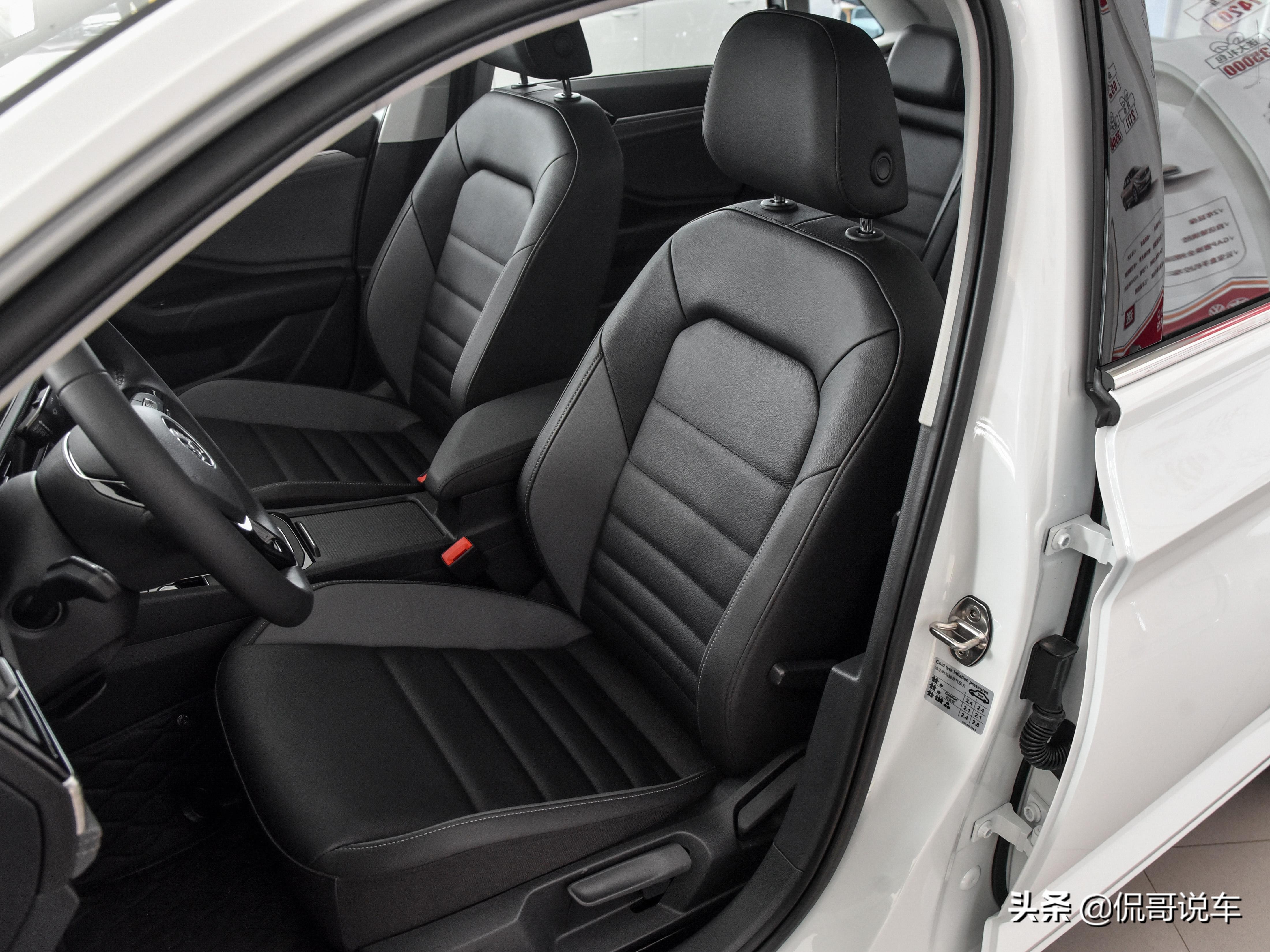 大众速腾16年自动舒适版测评,紧凑型中型车中大型车