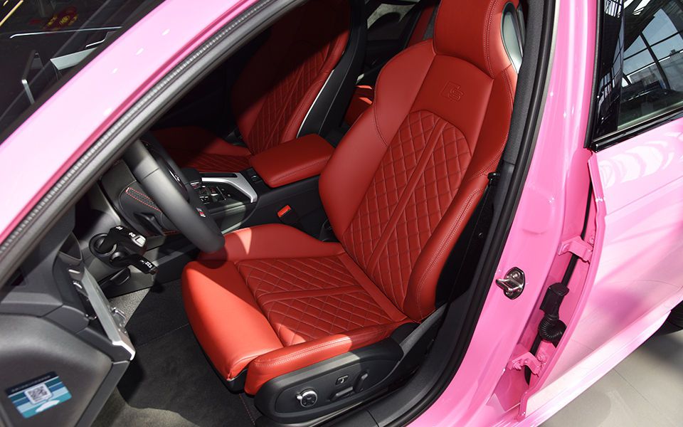 想低调但实力不允许实拍奥迪s4,奥迪s44.2