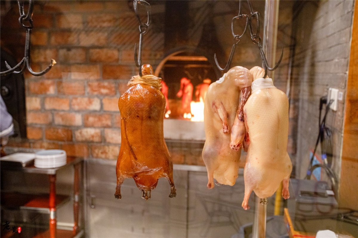 在北京吃烤鸭学知识，为什么总感觉面皮不够，郭德纲早已告知答案