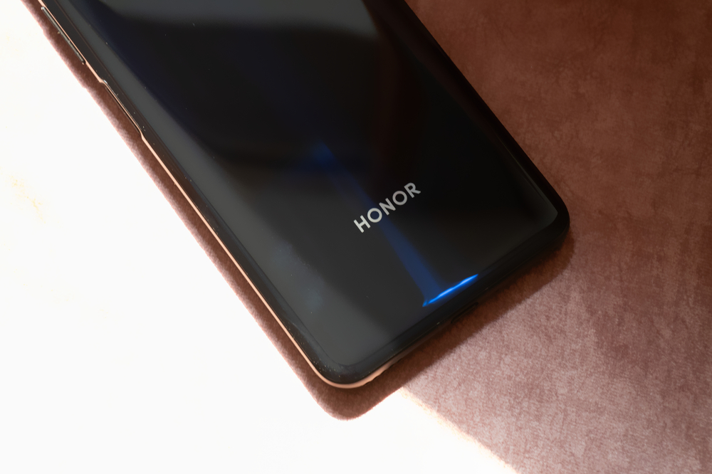 荣耀v30pro用了4年,荣耀v30pro三个镜头详细介绍