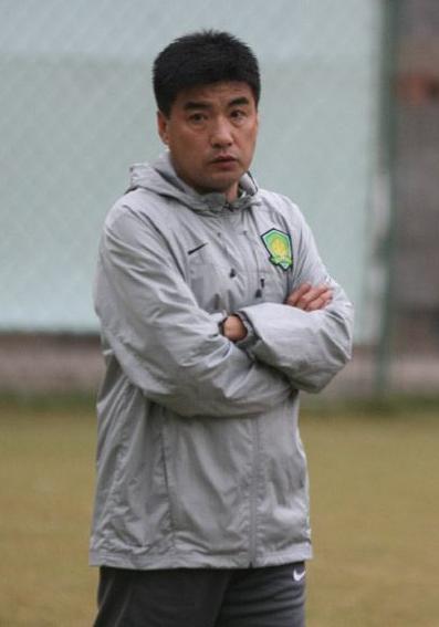 25年前他代表国足击败伊朗队，当教练后脏话辱骂记者被曝光