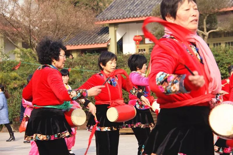 穹窿山风景区:金猪绘新春年味快乐过传统新年!