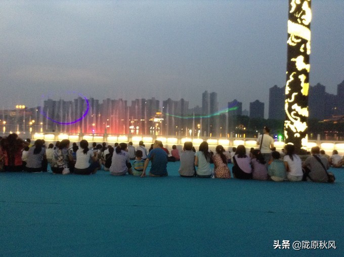 西安兵马俑和大唐不夜城旅游攻略,古都西安兵马俑与大唐芙蓉园一角