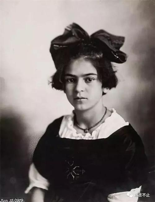 墨西哥女画家弗里达卡洛作品高清,西班牙画家弗里达卡洛