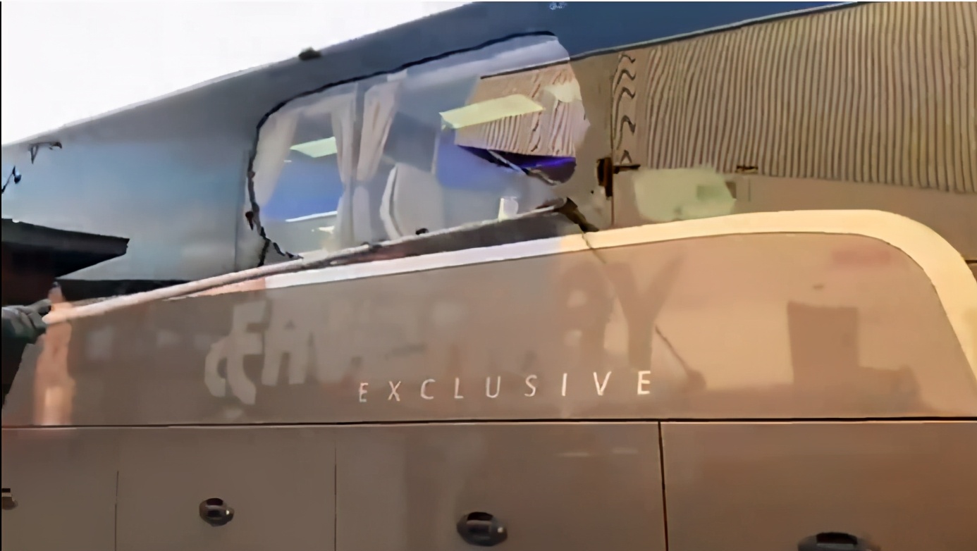 利物浦球迷看台被暴打,皇马球迷嘲讽利物浦