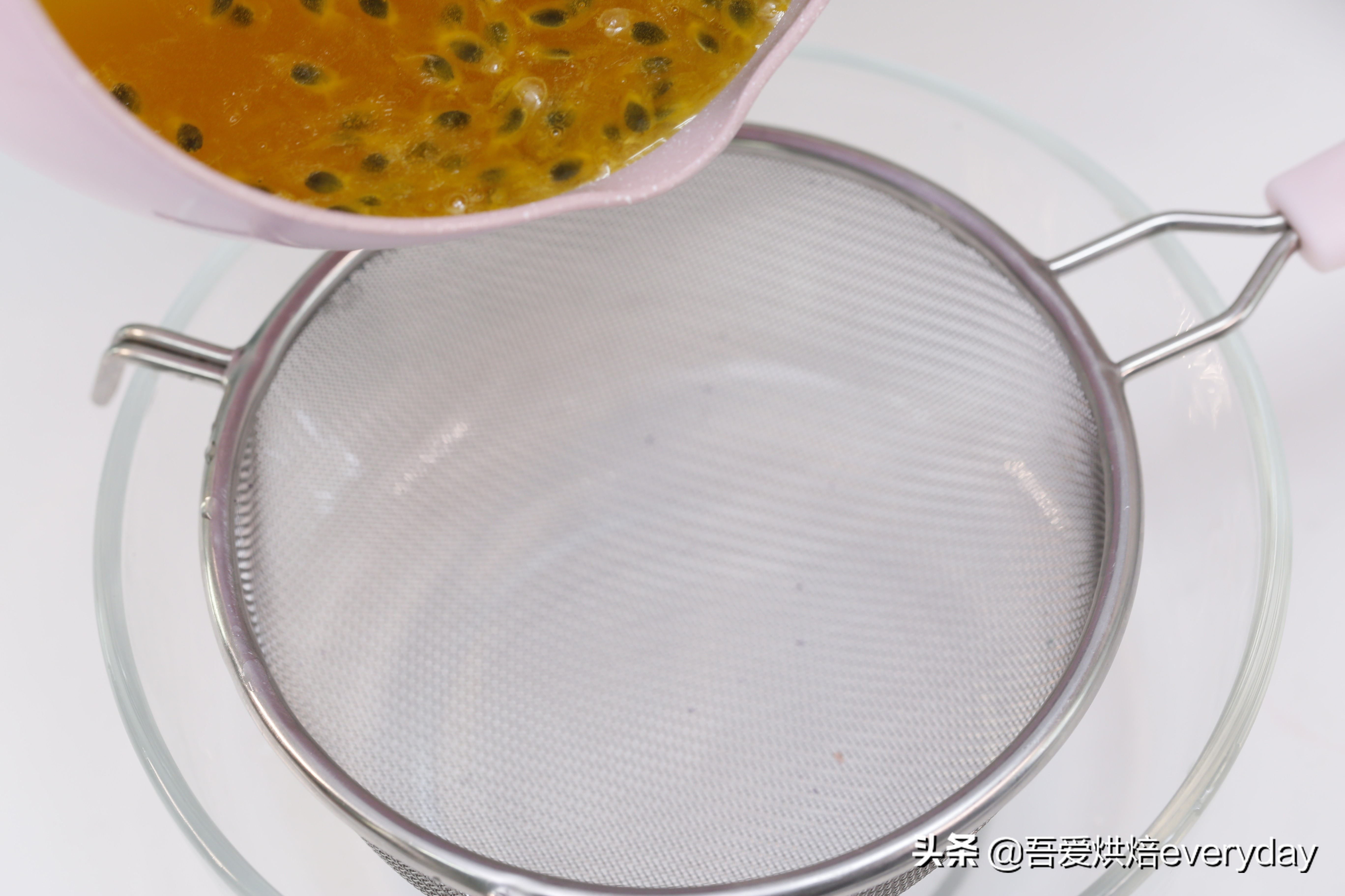 白凉粉百香果牛奶布丁,百香果布丁辅食