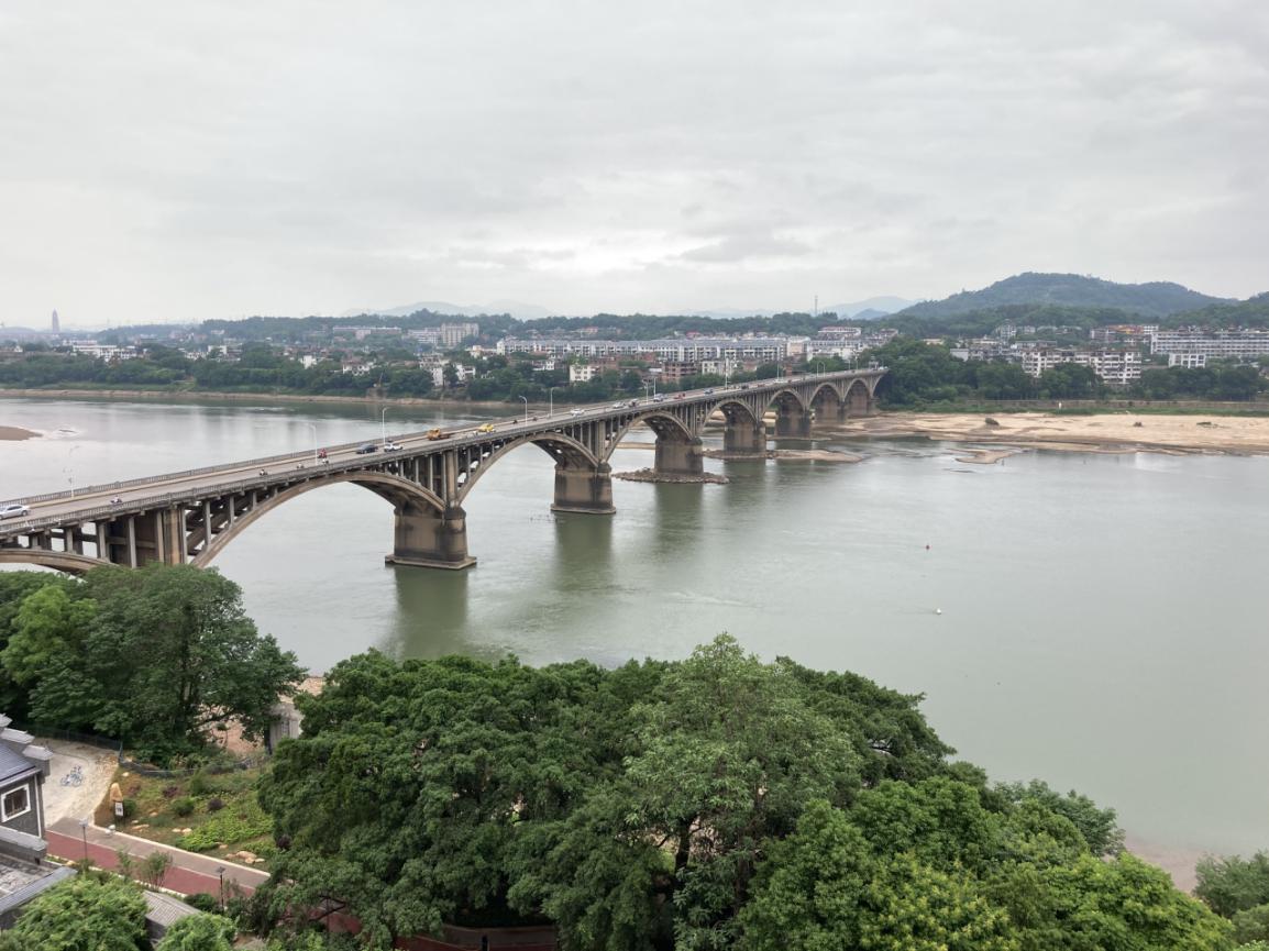 优点和缺点评估,新一代iphonese优缺点