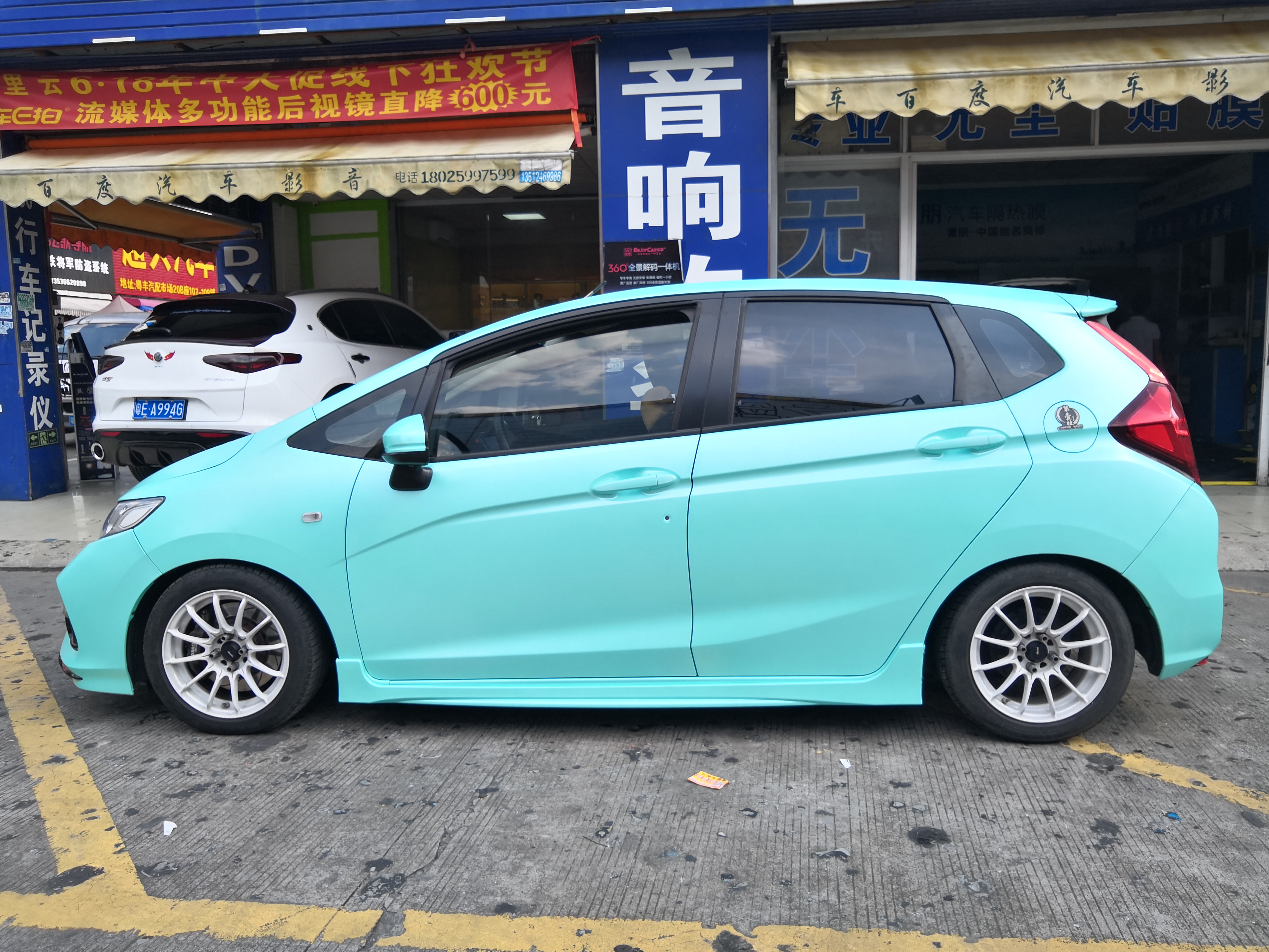 飞度蒂芙尼蓝改色膜,飞度改色璀璨黑魅紫