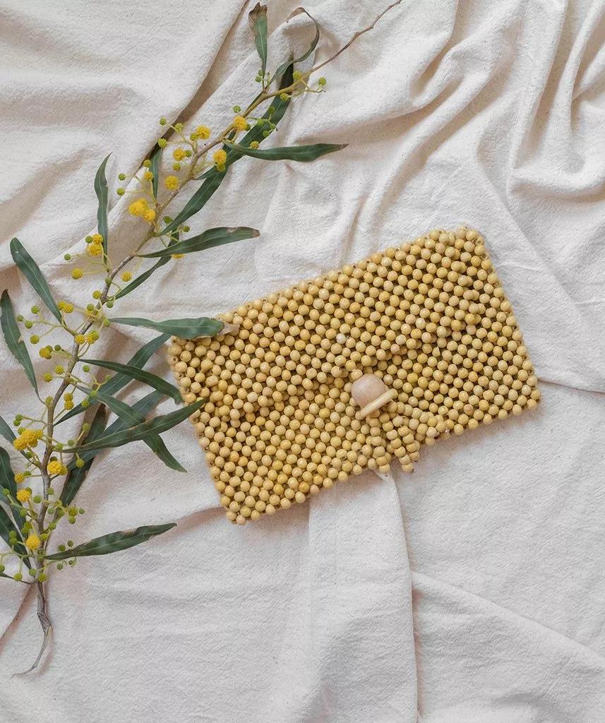 2020冬天流行什么包包款式,今年流行的串珠包