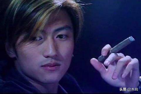 娱乐圈明星抽最贵的是什么烟,看看大明星都抽什么牌子的烟