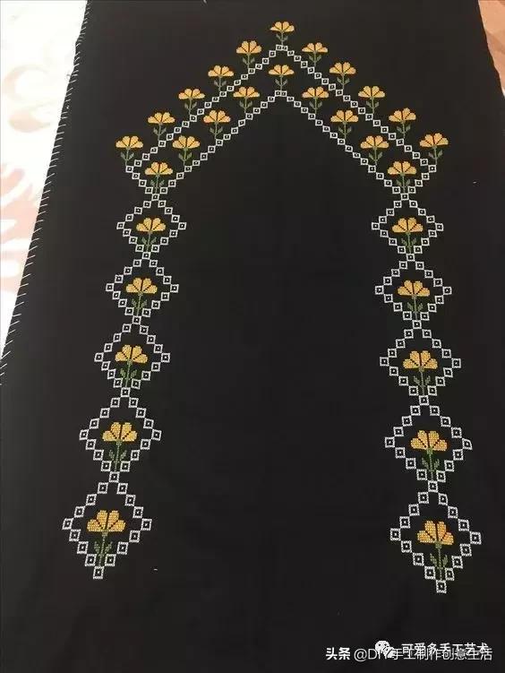 桌布花边的手工刺绣,刺绣桌布diy简单图案