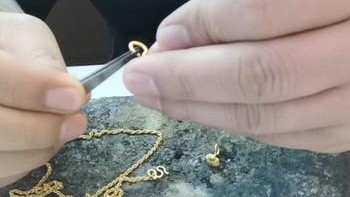 黄金耳钉掉了怎么修,黄金耳钉耳堵拧断了去哪里维修