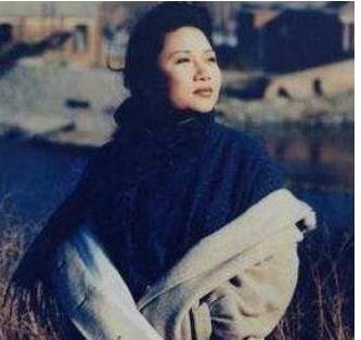 李娜在五台山唱的第一首歌的视频,李娜出家五台山第一次演唱的歌