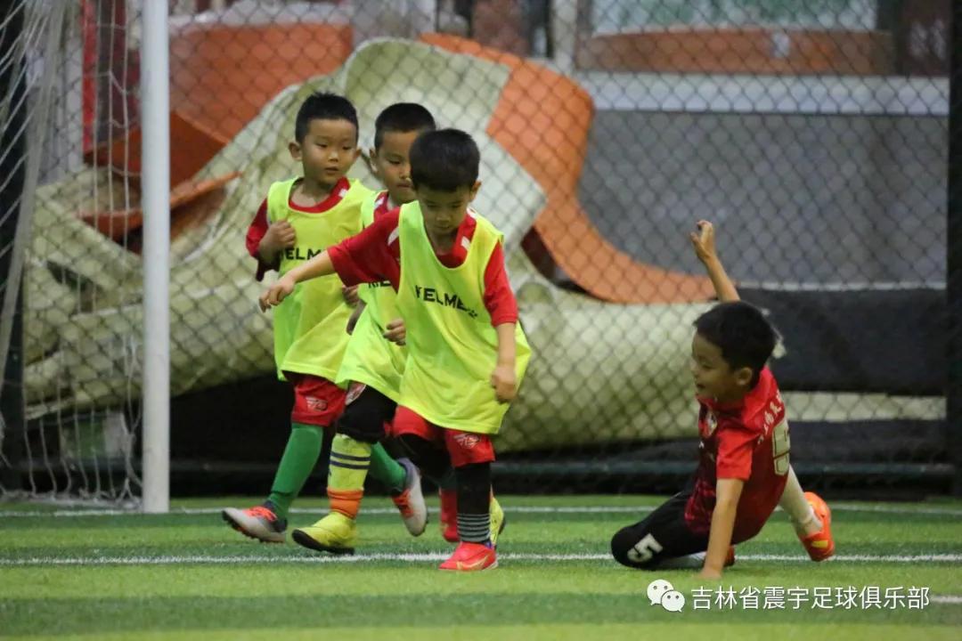 快乐童年足球队,快乐童年足球