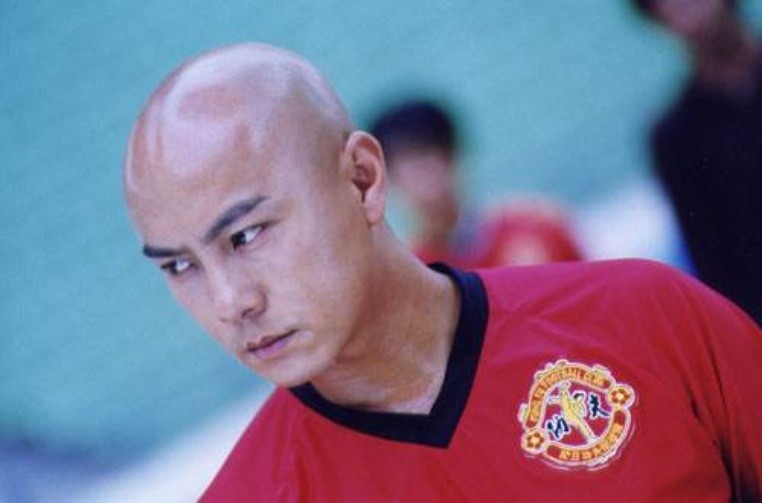 功夫足球张卫健大s射球,功夫足球张卫健踢罗纳尔多