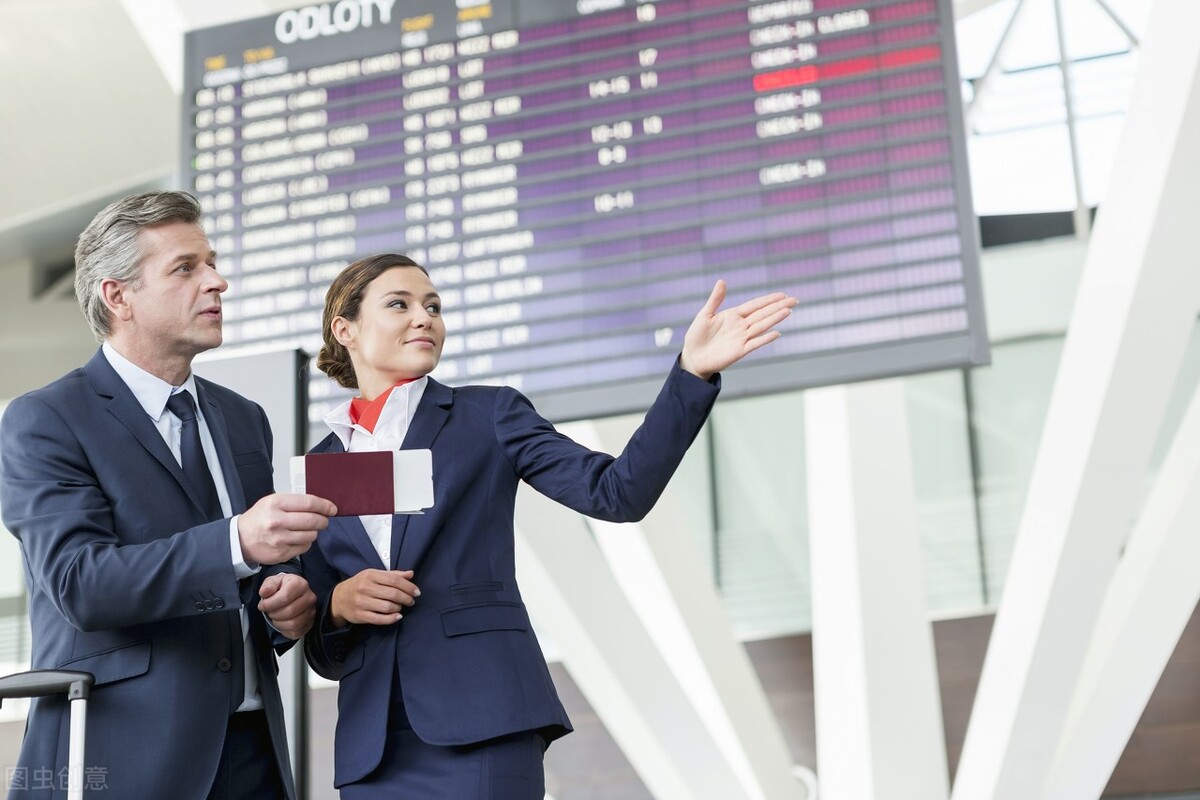 国际航空登机前中英文提示,国际航班的英文乘机流程