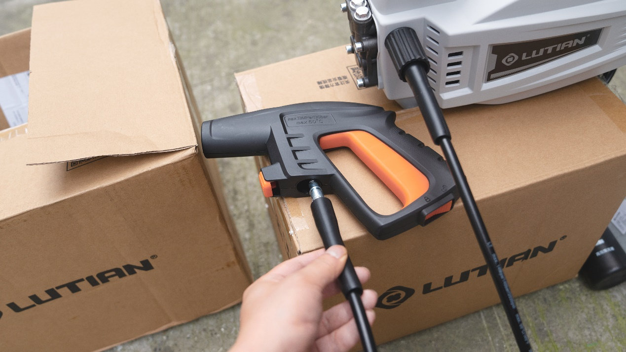 绿田无线洗车机实测哪一款最好用,绿田泰坦高压洗车机开箱评测