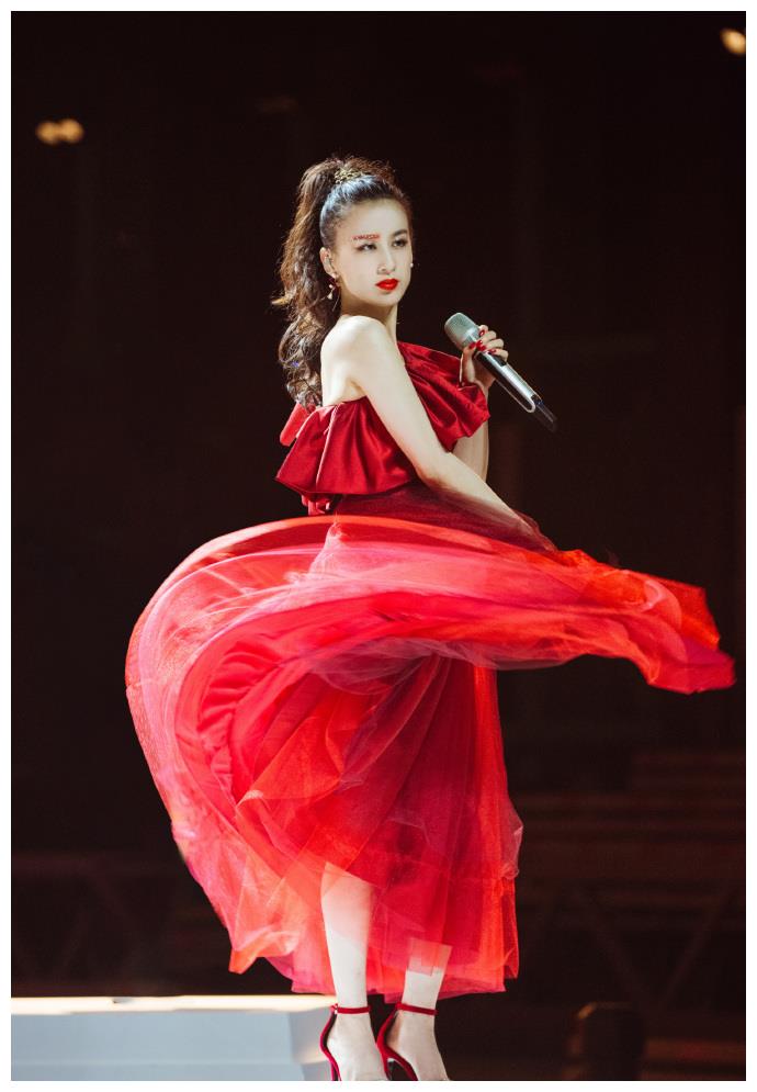 吴昕蓝盈莹隐藏潜能,吴昕蓝盈莹跳舞视频