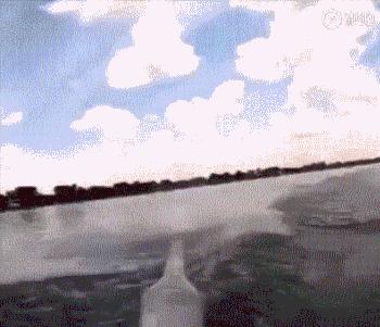 全世界都在挑战瓶盖，但请小心你的韧带