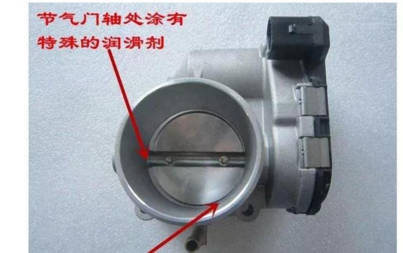 节气门车上清洗还是拆下来清洗,节气门可以用手纸擦吗