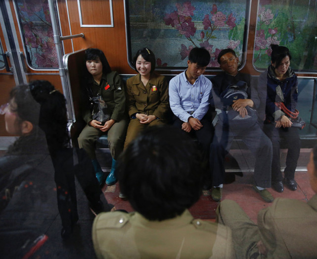 朝鲜街头做生意,朝鲜街边商店