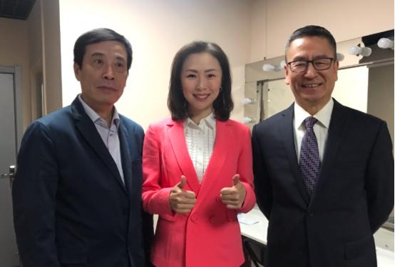 王楠在赛场上挥洒汗水力挽狂澜,王楠迎接奥运健儿