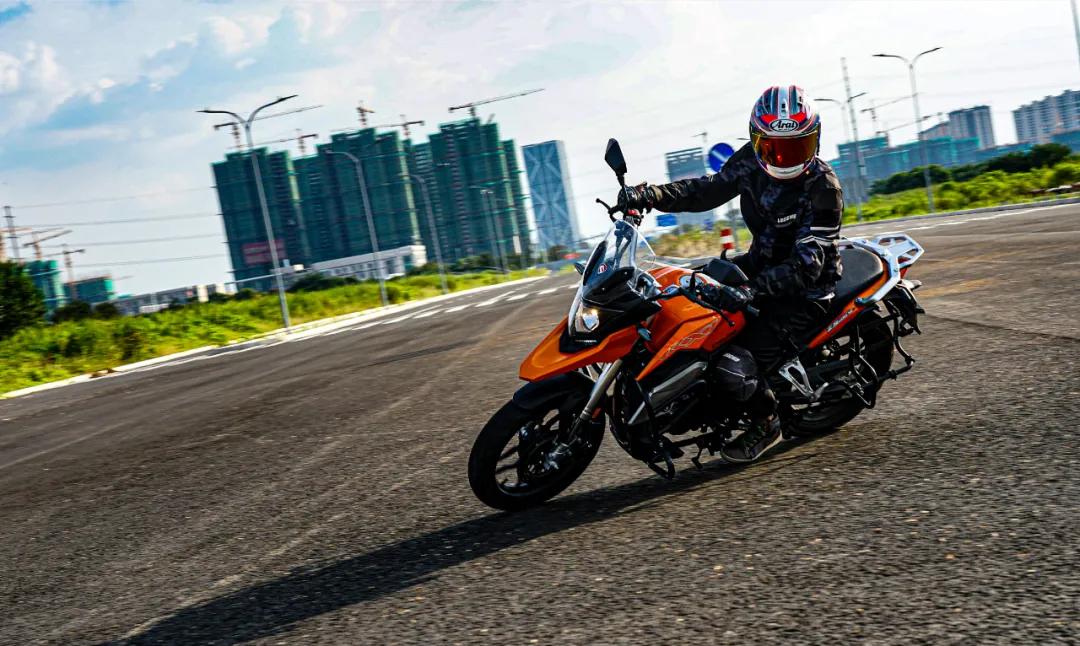 零百加速6秒感受,赛科龙rx1s零百加速多少