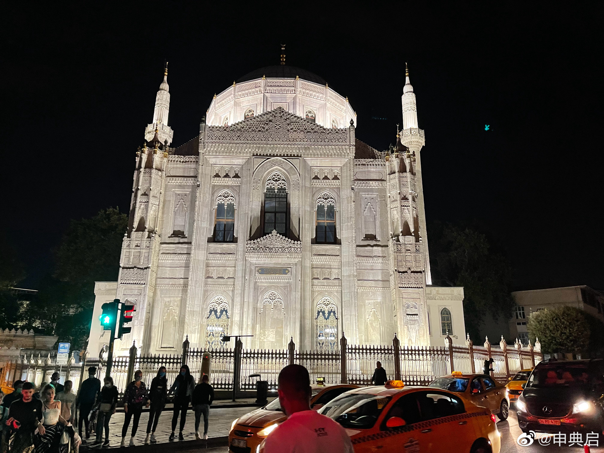 4年后再到土耳其，伊斯坦布尔更漂亮了，街上随时可喝红茶和撸猫