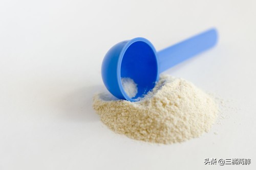 贵宾犬拉稀怎么办禁食12小时,养宠经验狗狗掉毛超级严重怎么办