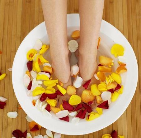 脚后跟和脚丫干裂药膏推荐,脚后跟干裂脚丫烂掉