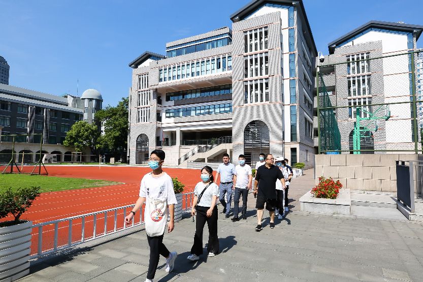 杭二中东河校区分数线,杭二中滨江校区一本率