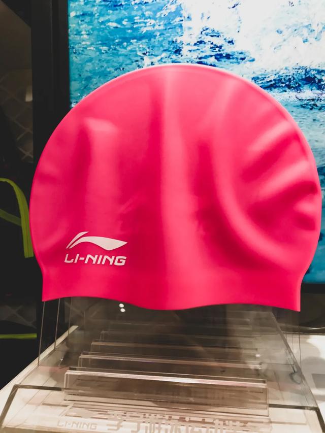 带宝宝游泳用什么泳镜,儿童初学游泳需要买泳帽吗