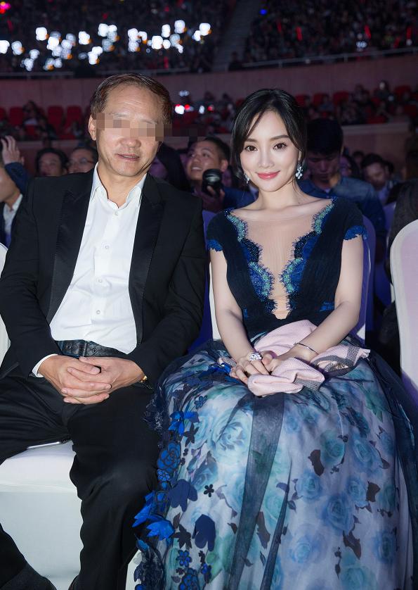 李小璐古装写真,李小璐海边婚纱照图片