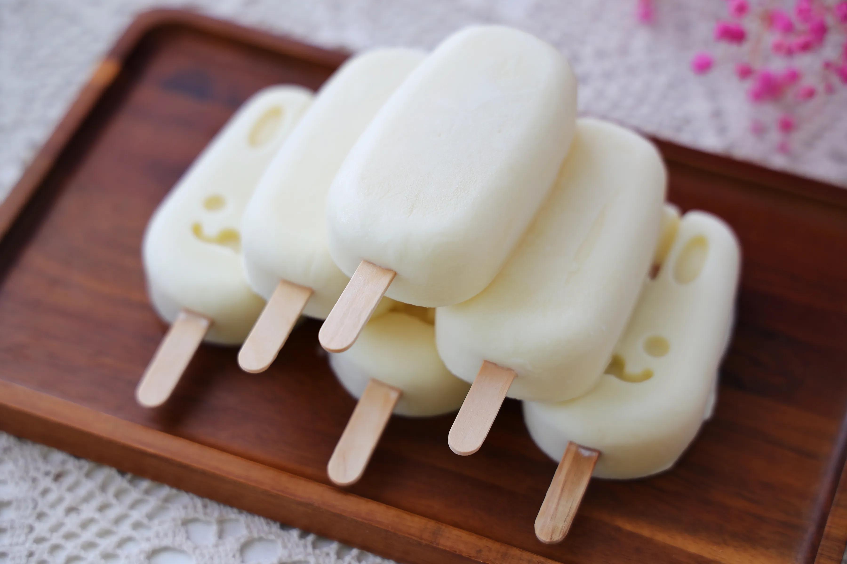 天气热了雪糕该怎么做呢,在热天没有冰箱怎么做雪糕