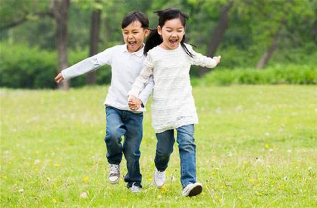 米卢盛赞中国足球队,米卢夸赞中国足球神童