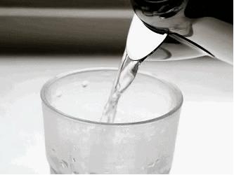 蔬菜水冲奶粉有什么危害,蔬菜水冲奶致婴儿中毒