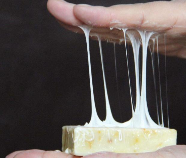 用手工皂洗脸的好处及危害,长期用手工皂的感受