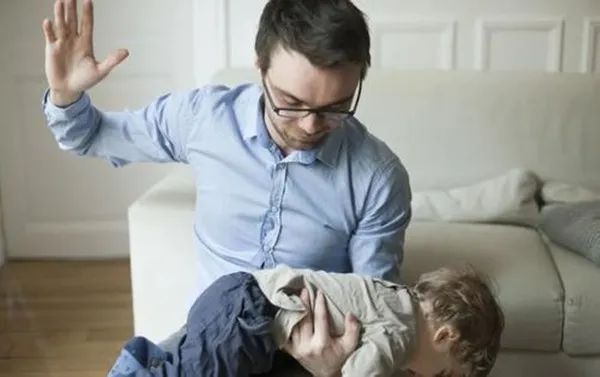 孩子脾气暴躁不尊重老师,孩子脾气暴躁不尊敬家长