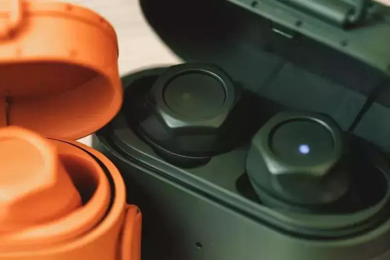 一款让你远离嘈杂环境的耳机,耳机能包容你所有的情绪