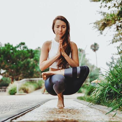 万茜随意蹲,万茜随便蹲标准动作